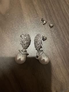 【美品】パール ビジュー ピアス シルバーカラーのサムネイル