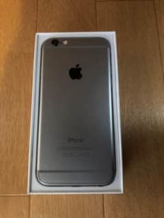 iPhone 6 スペースグレー 16 GB au 美品 値下げ済のサムネイル