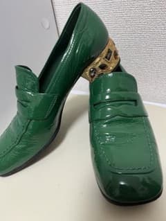 PRADA ヴィンテージ　グリーン　ローファーのサムネイル
