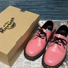 ドクターマーチン 3ホール ピンク UK5 - メルカリ