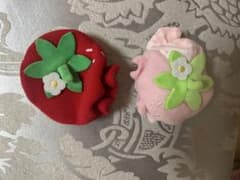 10cmぬいぐるみ用　いちごの帽子2個セットのサムネイル