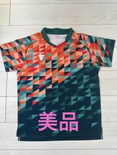 美品！ヴィクタス　ユニフォーム　卓球　ウェアのサムネイル