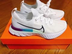 NIKE リアクト インフィニティ ラン フライニット 24.0cmのサムネイル