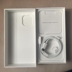 Apple iPhone 12 空箱 付属(Lightning純正ケーブル)付きのサムネイル