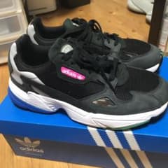 adidas アディダス スニーカー ファルコンのサムネイル