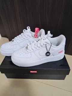 Supreme Nike Air Force 1 Lowのサムネイル