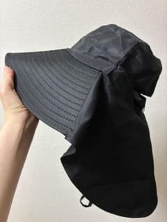 【新品未使用】首まで覆うUVカット帽子　ブラックのサムネイル