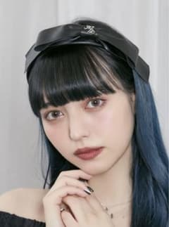 フェイクレザーリボンカチューシャのサムネイル