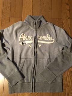 アバクロンビー アンドフィッチ  メンズパーカーのサムネイル