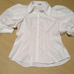 SNIDEL パフスリーブ ホワイトシャツのサムネイル
