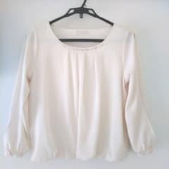 美品　エニィスィス　ブラウスのサムネイル