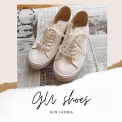 gu♡新品　白スニーカーのサムネイル