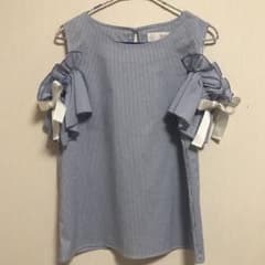 tocco トップスのサムネイル