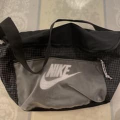 NIKE  ナイキ ショルダーバッグのサムネイル