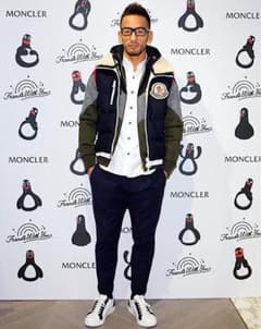 名作 モンクレール × AMI デカワッペン ウール ダウン ベスト - メルカリ