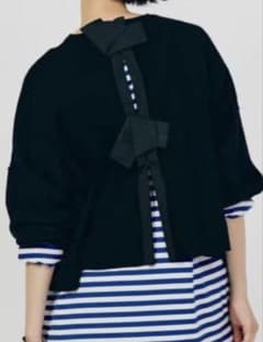 美品☆カレンソロジー☆ファインウールリボンプルオーバー紺 - メルカリ