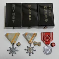 勲章／勲八等瑞宝章 日本赤十字社 特別社員章 日本軍 記念章 徽章 有功
