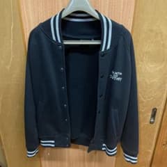 THRASHER スラッシャー スタジャン スウェット生地 黒 Mサイズのサムネイル