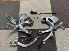 ヤマハ xsr900 純正ステップセットのサムネイル