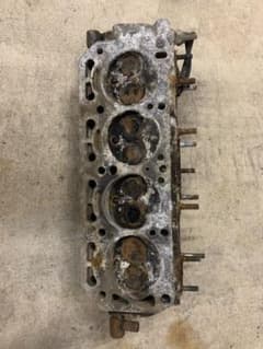 A型　エンジン　ヘッド　サニー　サニトラのサムネイル