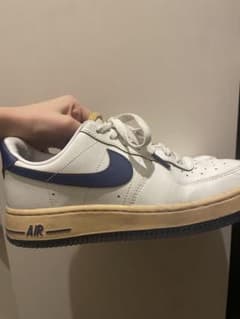 NIKE AIR スニーカー ホワイト×ネイビーのサムネイル