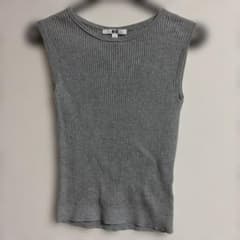 UNIQLO グレー ノースリーブ トップス Sのサムネイル