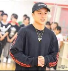 白濱亜嵐着用 UNCHAIN ロンTのサムネイル