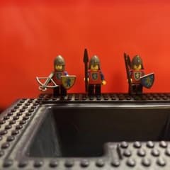 レゴ LEGO ライオンナイト ミニフィグ 騎士 3体セットのサムネイル