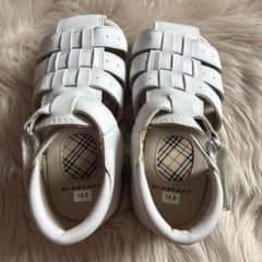 BURBERRY サンダル 14.0 ホワイト　ベビーサンダルのサムネイル