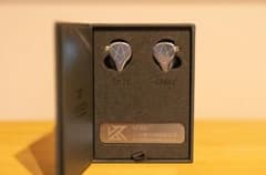 KZ ZAX - Silver Color / Mic.のサムネイル
