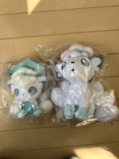 【新品未使用】ポケモンセンター⭐︎ロコン⭐︎ぬいぐるみ⭐︎２体セットのサムネイル