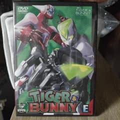 TIGER & BUNNY 이치 반 쿠지 × TIGER & BUNNY 스페셜 DVD