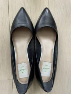 パンプス 黒 エンチャンテッドのサムネイル