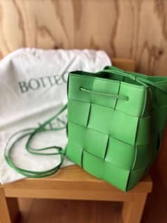 BOTTEGA VENETA ショルダーバッグ　美品　保存バック有のサムネイル