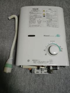 Rinnai リンナイカズ瞬間湯沸器 RUS-51CT小型湯沸器 給湯器　湯沸器のサムネイル