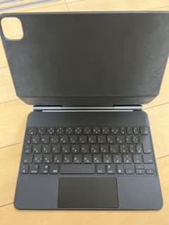 Apple iPad MagicKeyboard マジックキーボード　11インチのサムネイル