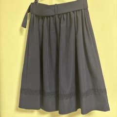 axes femme ベルト付き 膝丈プリーツスカート ブラックのサムネイル