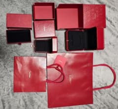 週末限定！！⭐︎かなり美品　正規品⭐︎Cartier 赤 ギフトボックス 正方形 Cartier ギフトボックスセット 赤 - メルカリ