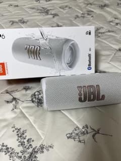 【ほぼ未使用】JBL FLIP6 ホワイト ワイヤレススピーカーのサムネイル