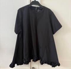 OHGA FRILL BLOUSE 裾フリルブラウス　ブラック【美品】 美品】 OHGA FRILL BLOUSE 裾フリルブラウス ブラック - メルカリ