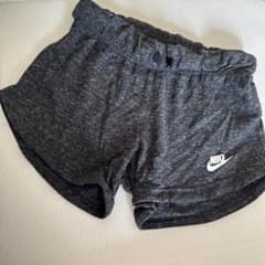Nike ショートパンツ S 140cm グレーのサムネイル