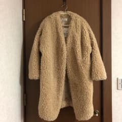myu バックフリルボアコート　ベージュのサムネイル