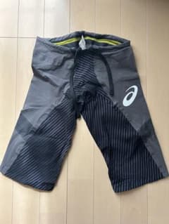 アシックス トップインパクト 高速水着 廃盤モデルM - メルカリ