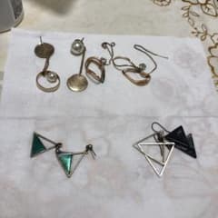 三角形デザイン ピアス(両耳用)中古品のサムネイル