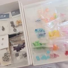 ハンドメイド 　ビーズ　パーツ　セットのサムネイル
