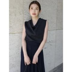 2605084 anuans ドレープネックニットトップス ブラック - メルカリ