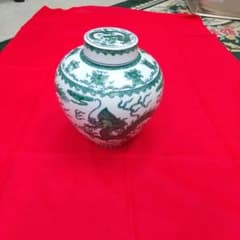 白と緑のドラゴン模様の陶器壺 - メルカリ