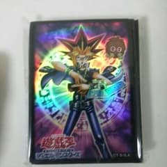 闇遊戯＆クリボー カードスリーブのサムネイル