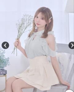 ミシェルマカロン ラッフルアメスリブラウス ブルーグレー xs - メルカリ