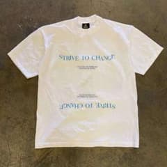 STRIVE TO CHANGE プリント Tシャツ ホワイトのサムネイル